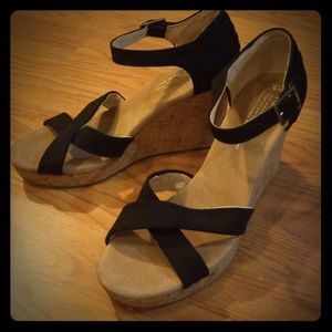 Toms wedge sandals size 8